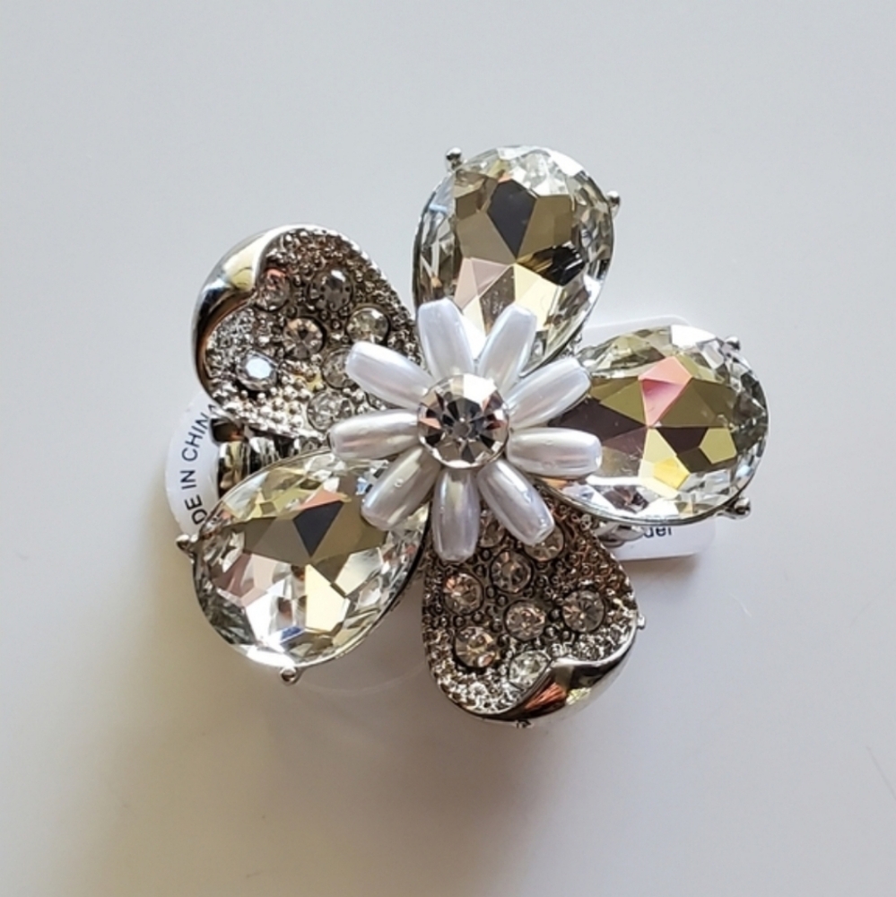Silver Flower Ring - Picture 3 of 4